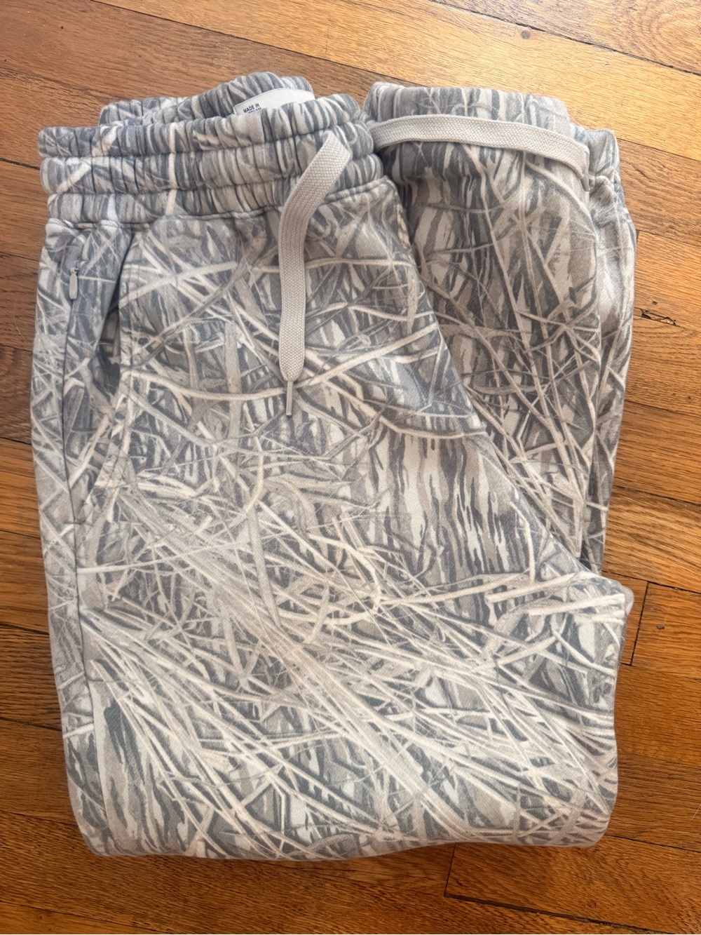 Hollister Cream Camo Drawstring Sweatpants
